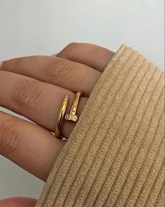 GOLD NAIL RING