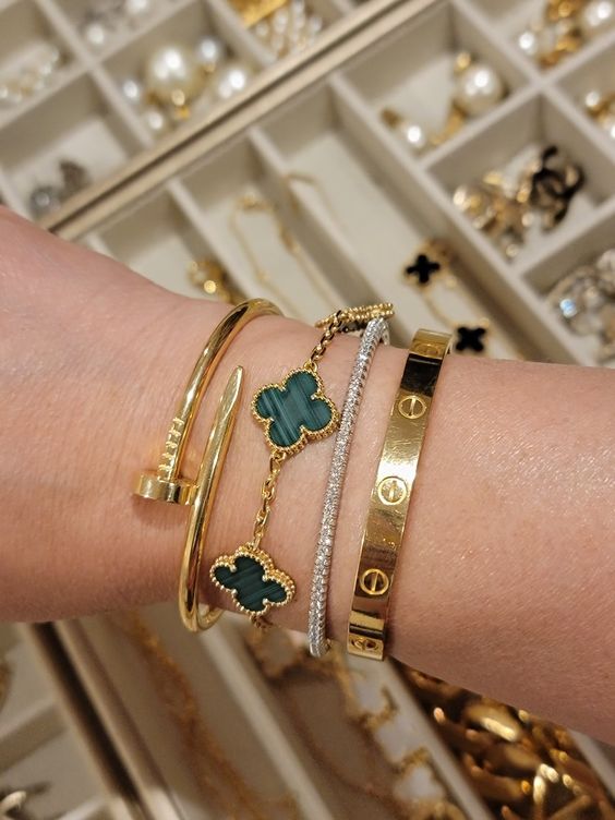 CLOVER | GROEN ARMBAND