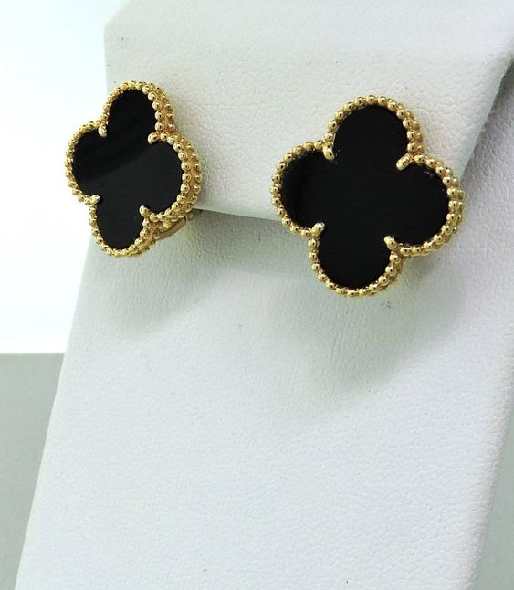 CLOVER | ZWART OORBELLEN