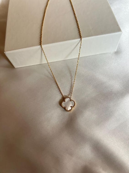 CLOVER | GOUD/WIT KETTING
