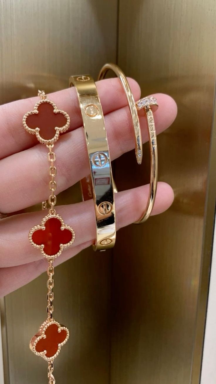 CLOVER | ROOD ARMBAND